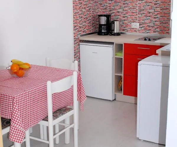 With Parking Space - Diklo, - 5908 Apartamento Zadar